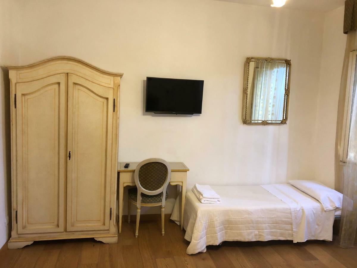Il Fondaccio Hotell Lizzano In Belvedere Eksteriør bilde